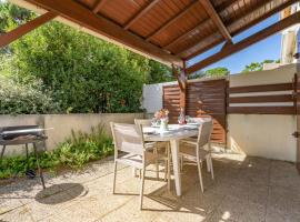 Holiday Home Les Jardins de la Palmyre-3 by Interhome, hotel in Les Mathes