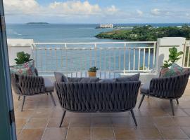 Boricua Realty VIP Luxury Ocean Front Penthouse 3 Bedrooms 3 Bathrooms 2 Levels, hotel v mestu Fajardo