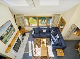 Highridge B20 Spectacular Top Floor Two Bedroom with Loft Condo with Scenic Views and Sports Center