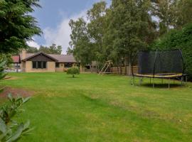Ballater Bungalow - 4 bed - Beautiful Garden、バラターのバンガロー