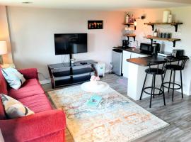Cozy Private Suite, kuća za odmor ili apartman u gradu 'Winnipeg'