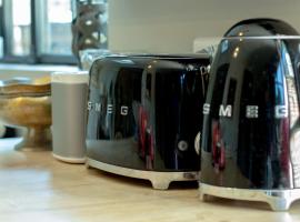 Le Cordelier - Jardin en plein centre - Quais de Seine, hotel i Troyes