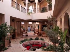 Les Sources Berbères Riad & Spa، مكان تخييم فخم في مراكش