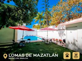 Hostal La Casa de Madera, hotel en Mazatlán