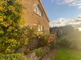 Pippin Lodge, holiday home in Llanwrda