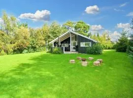 6 person holiday home in Græsted-By Traum
