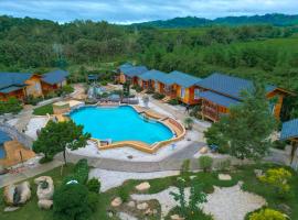 Soundless Resort, hotel with pools in Khao Kho