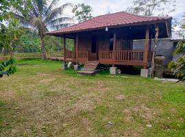 Montong Raden camping ground, glamping site sa Midang