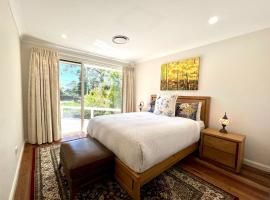 Birdwood Guesthouse, villa in Blackheath