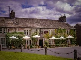 The Red Lion & Manor House