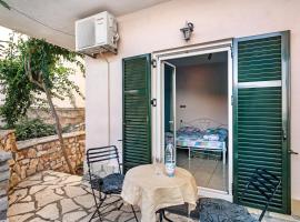 Lefkothea apartment 3, cheap hotel in Lefkada Town