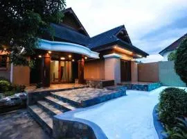 Chamber’ 64 private pool villa