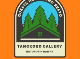 Tangkoko Gallery Guest House and Resto, hotel in Rinondoran