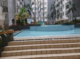 Collection O 92981 Apartemen The Jarrdin By Gold Suites Property, hotelli kohteessa Bandung alueella Cihampelas