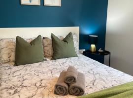 5 minutes to Wembley Rooms