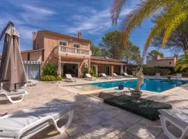 Grande Villa entre Cannes St Tropez