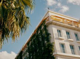 Rooms Hotel Batumi: Batum'da bir otel