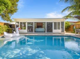 Casa Limon - Private Heated Pool Prime Location & Parking, hytte i Fort Lauderdale