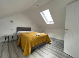 Spacious Modern Flat in Mitcham, hotel v destinácii Mitcham