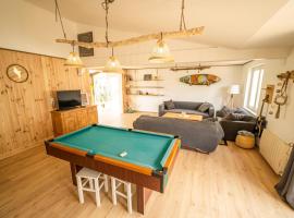 Oleron Surf House, hotel con bañera de hidromasaje en Allards