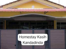 Homestay Kasih KandAdinda, casă de vacanță din Kampung Gurun