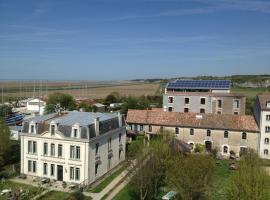 Le Domaine du Meunier, hotell med parkeringsplass i Mortagne-sur-Gironde