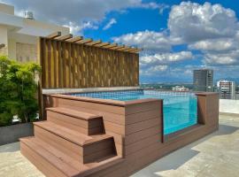 Luxury Centric Upscale Condo, holiday rental in Los Prados
