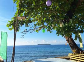 Island Front - Bangcogon Resort and Restaurant, hotel i Oslob