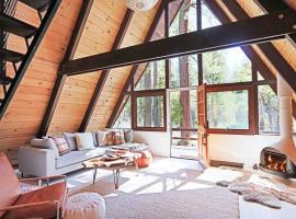 Mid Century Modern Cabin - The Tahoe A-Frame, hotel v destinaci Homewood