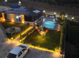 Black Swan Villas Kadıllı, vacation home in Gebze