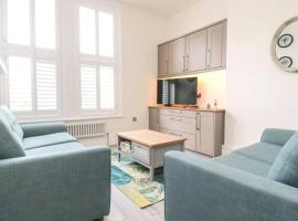 The Hideaway - Perfect couples retreat with Free parking on driveway, hotel in Lytham St Annes