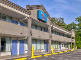 Motel 6 Morgantown、モーガンタウンのホテル