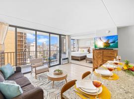 Great Ocean View Condo, Near Beach with Free Parking!, hotel in Honolulu