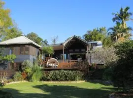 BELLINGEN CONVERTED CHURCH on the river (Pet Friendly)
