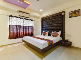 FabHotel Crystal Inn II, hotel u četvrti 'Paldi' u gradu 'Ahmedabad'
