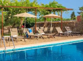 Menorca Agroturismo Llimpet, farm stay in Alaior