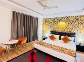 Qotel Hotel AT Residency Kaushambi New Delhi, place to stay in Ghaziabad