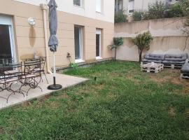 Appartment avec jardin chez Charlène 3 Lucs Valentine Marseille – obiekty na wynajem sezonowy w mieście Saint-Julien