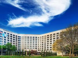 DoubleTree by Hilton Tulsa at Warren Place, hotel in Tulsa