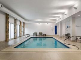 DoubleTree by Hilton Pittsburgh Airport、Moon Townshipのホテル