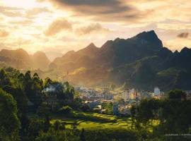 Đồng Văn Panorama Homestay, hotel with parking in Dồng Văn