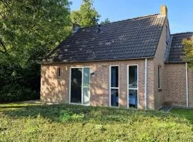 Gezellig 6pers Familiehuis grote tuin met BBQ aan meer Gelderland