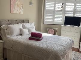 Stunning double bedroom Greenwich London,, Privatzimmer in London