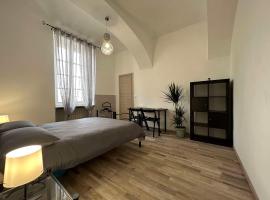 Al Belvedere Affittacamere, guest house in Cuneo