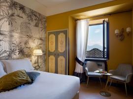 San Francesco al Monte, hotel Vittorio Emanuele negyed környékén Nápolyban