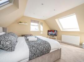 *RA7C* For your most relaxed & Cosy stay + Free Parking + Free Fast WiFi *, hótel í Batley