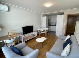 Estudio céntrico 2 con terraza y parking privado, hotel mesra haiwan peliharaan di Ourense