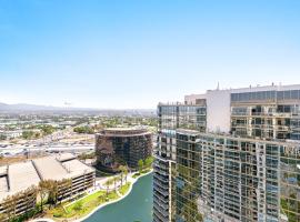 Oceanview 25th Floor Luxury Penthouse, hotel in Santa Ana