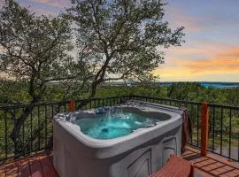 Scenic Treehouse