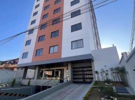 Departamento Ebano Apt 1E, huoneisto kohteessa Cochabamba